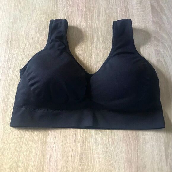 NWOT … Black & Comfy “Size: M” Sports Bra - Picture 1 of 2